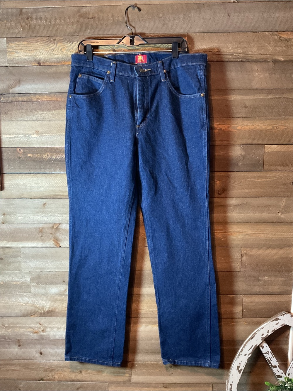 Mens’ Wrangler 13MWZ Slim Fit Jeans Size 35x32